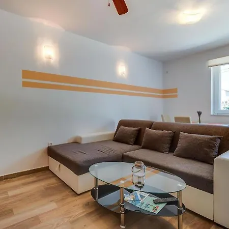 Nerezinac Apartment *