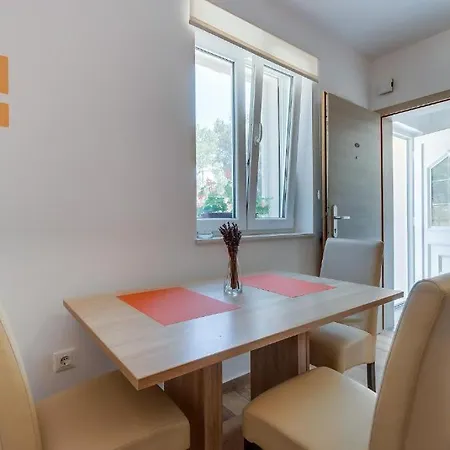 Apartment Nerezinac Nerezine